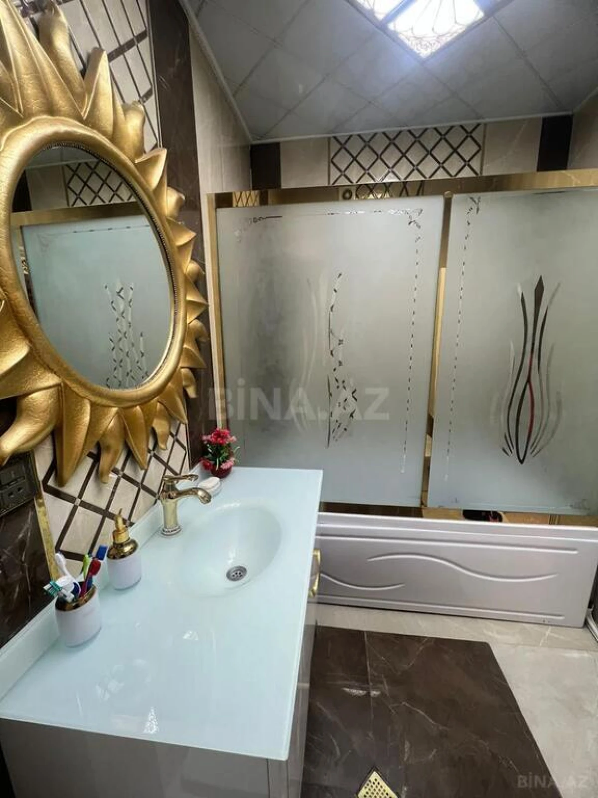 Kirayə verilir 3 otaqlı mənzil 115 m²
