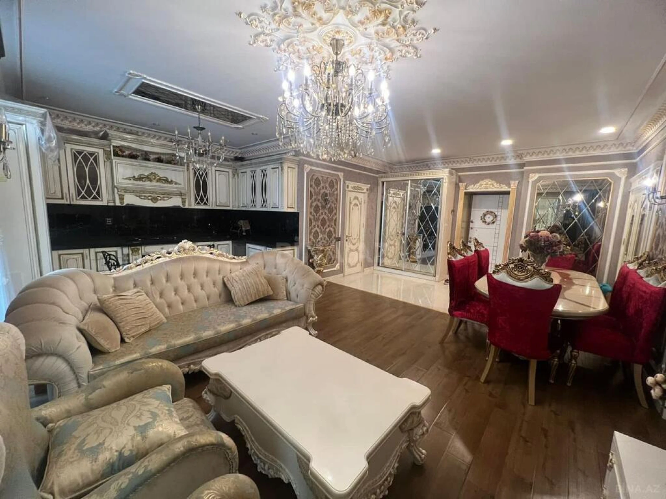 Kirayə verilir 3 otaqlı mənzil 115 m²