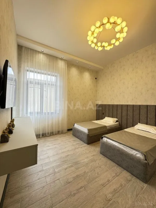 Satılır 6 otaqlı həyət evi 400 m²