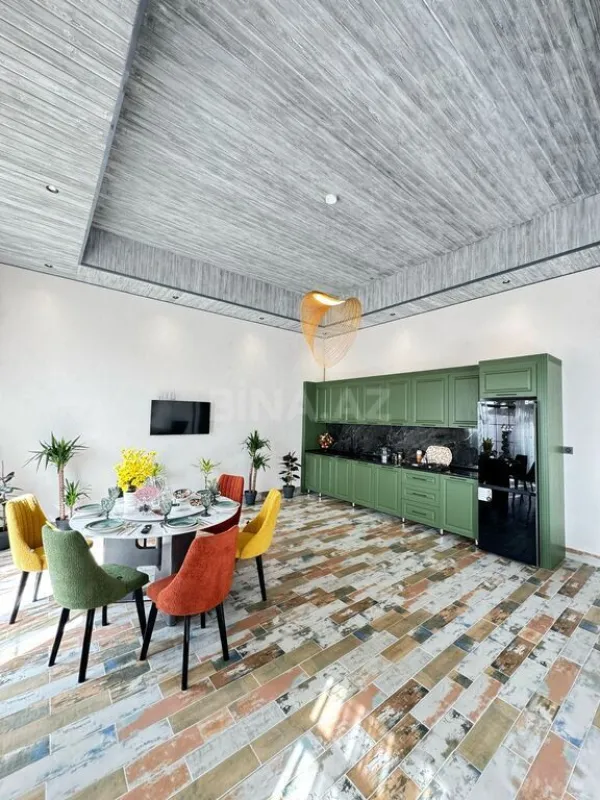 Satılır 6 otaqlı həyət evi 400 m²