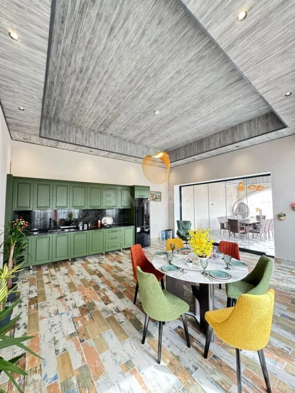 Satılır 6 otaqlı həyət evi 400 m²