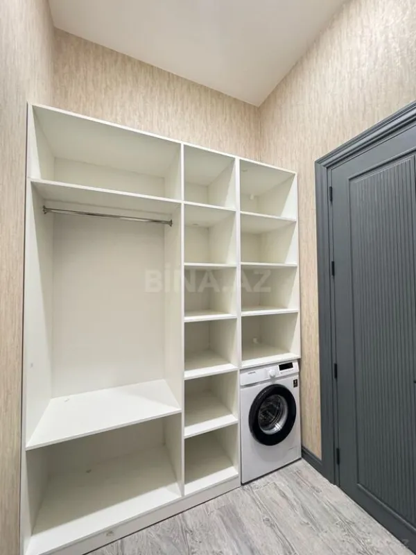 Satılır 6 otaqlı həyət evi 400 m²