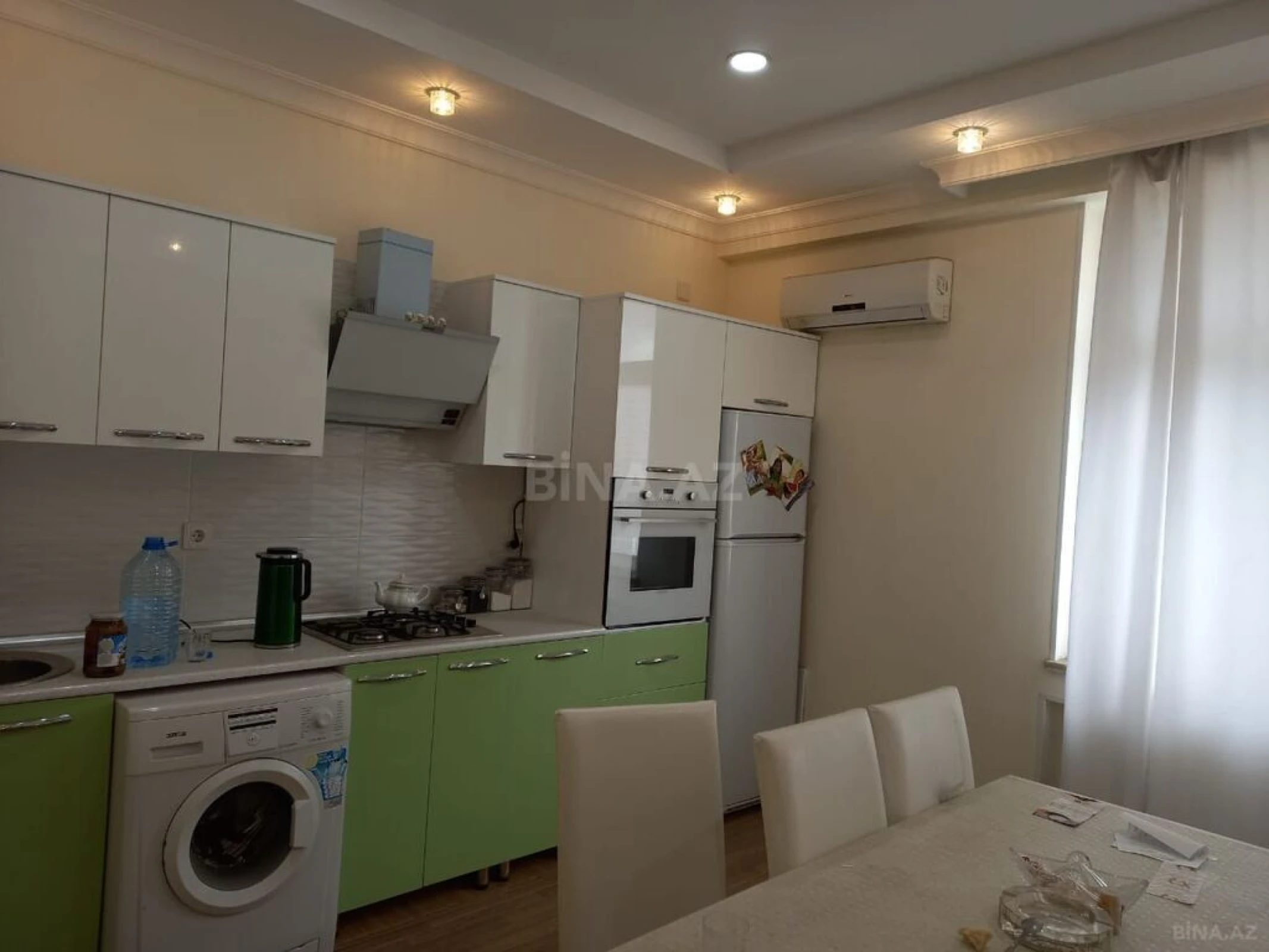 Satılır 3 otaqlı mənzil 144 m²