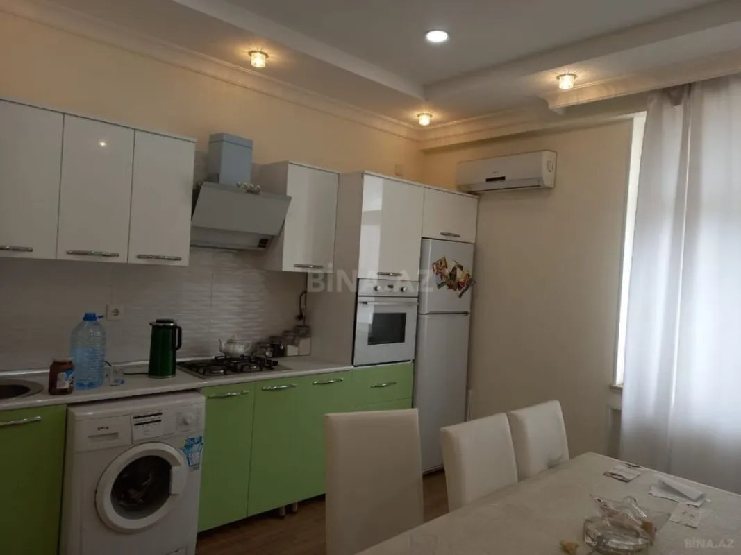 Satılır 3 otaqlı mənzil 144 m²