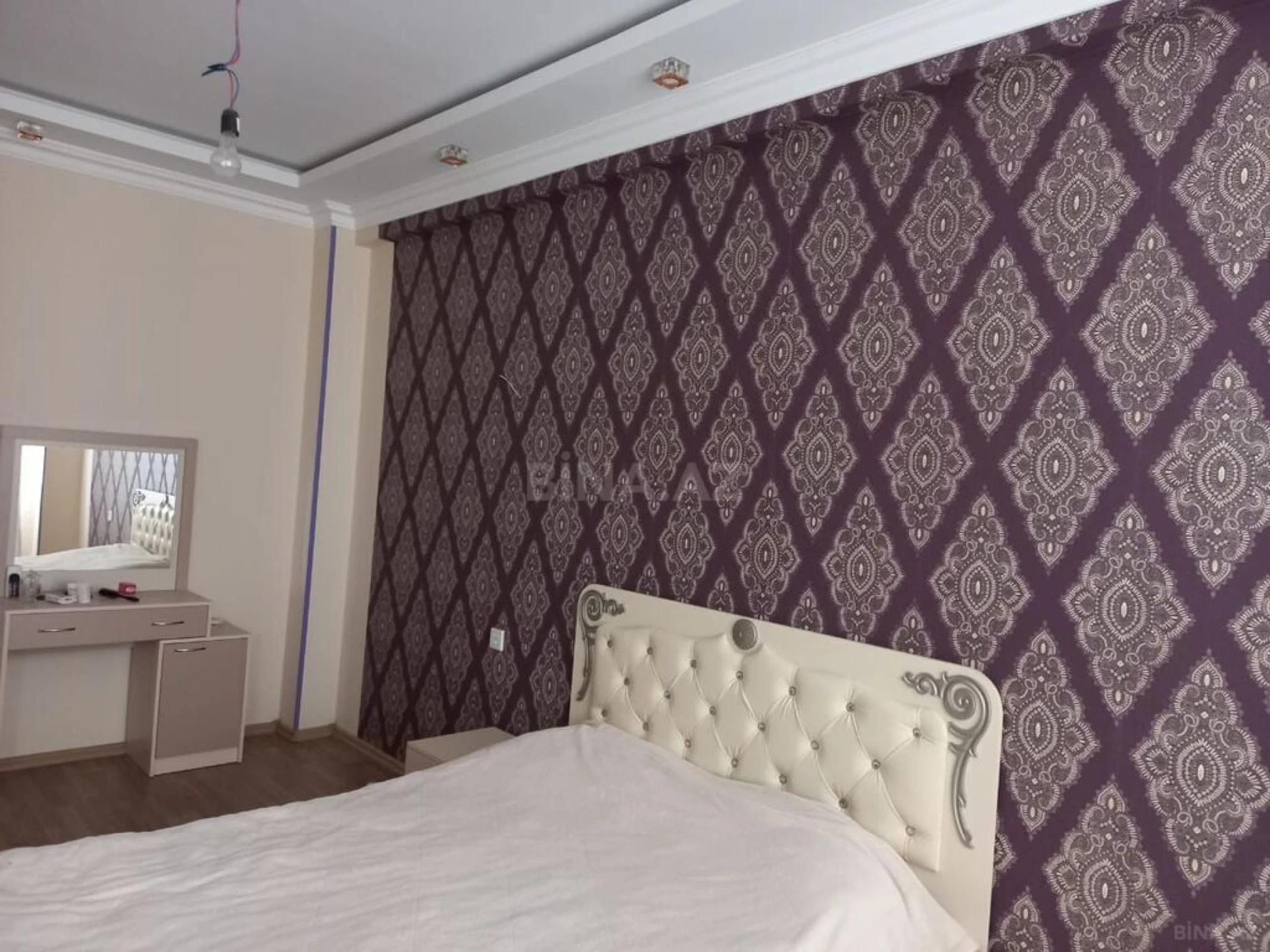 Satılır 3 otaqlı mənzil 144 m²