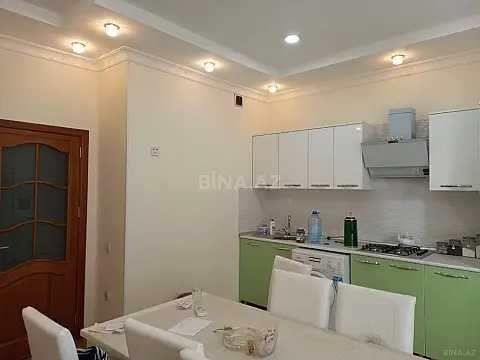 Satılır 3 otaqlı mənzil 144 m²