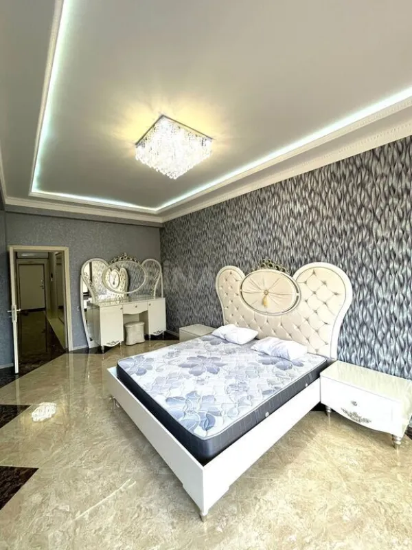 Kirayə verilir 2 otaqlı mənzil 100 m²