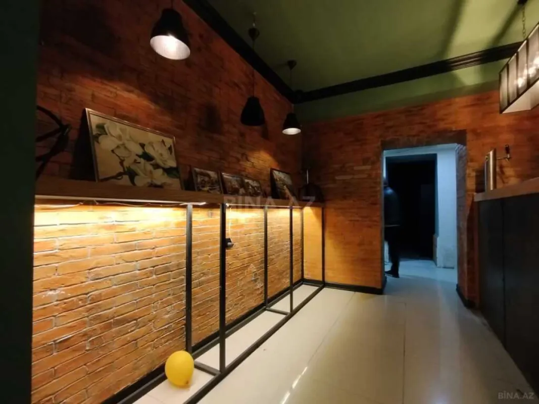 Satılır obyekt 260 m²