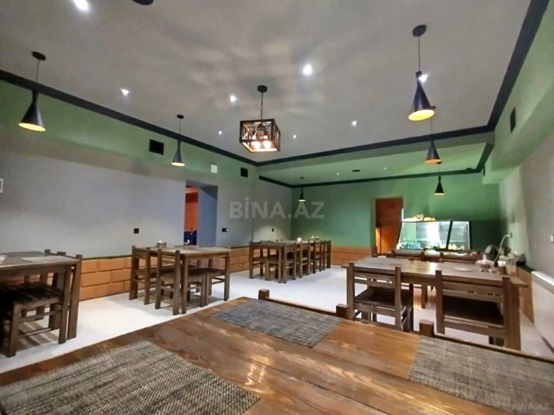 Satılır obyekt 260 m²