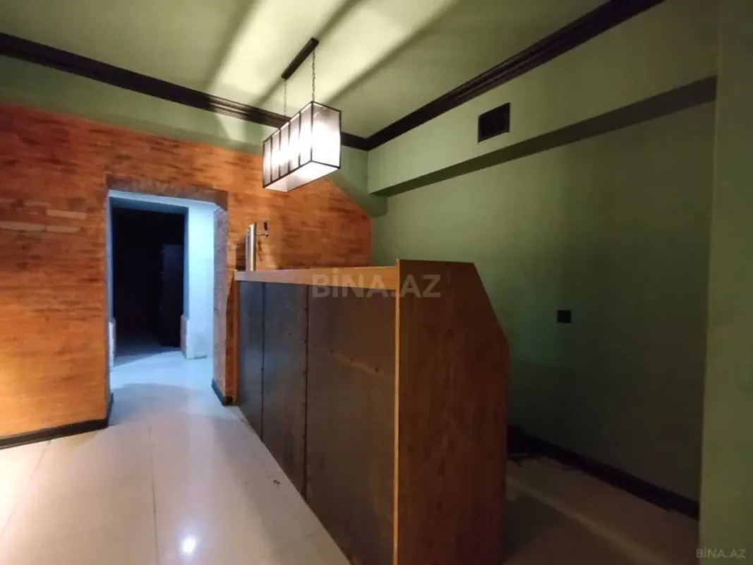 Satılır obyekt 260 m²