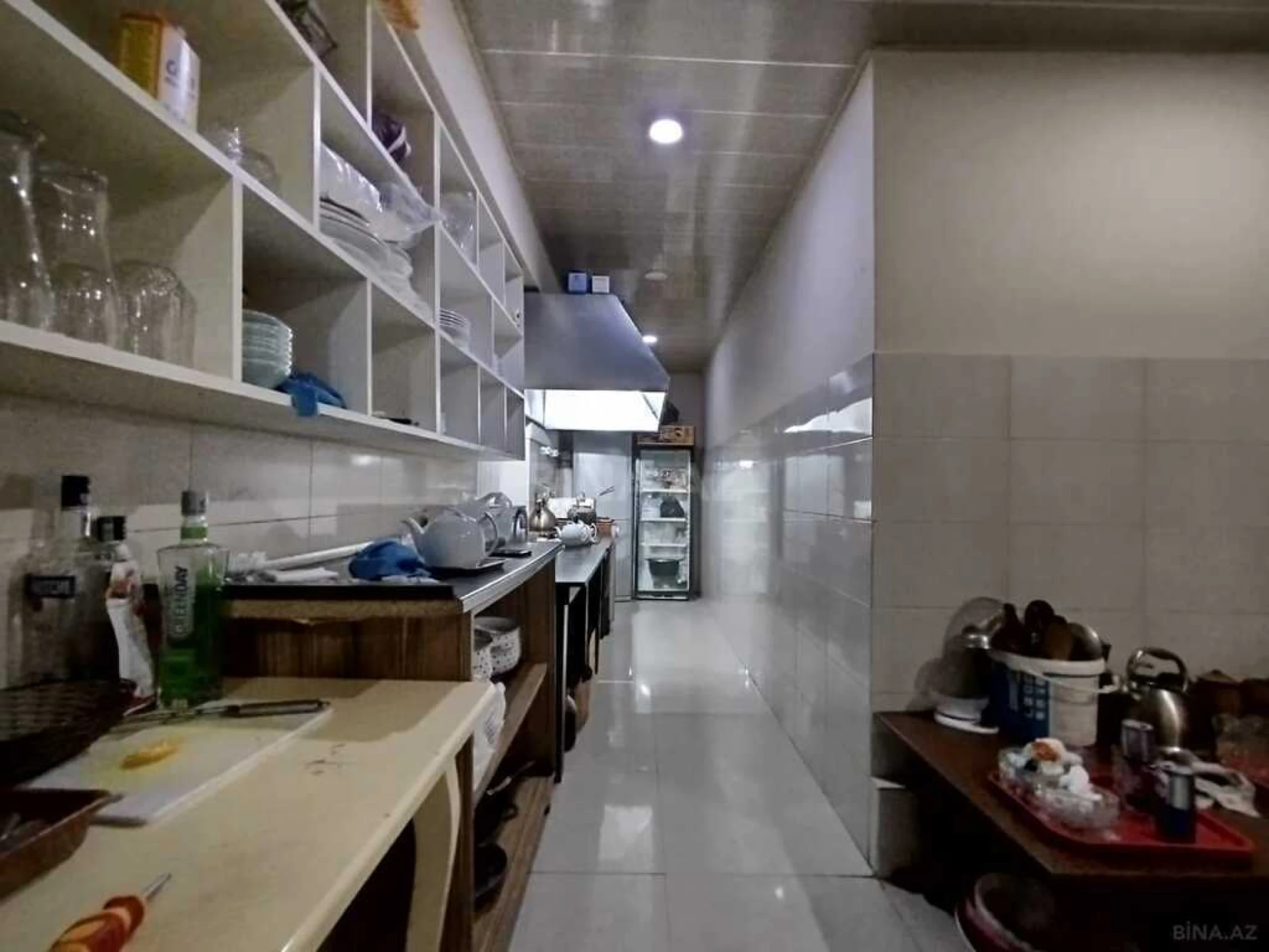 Satılır obyekt 260 m²