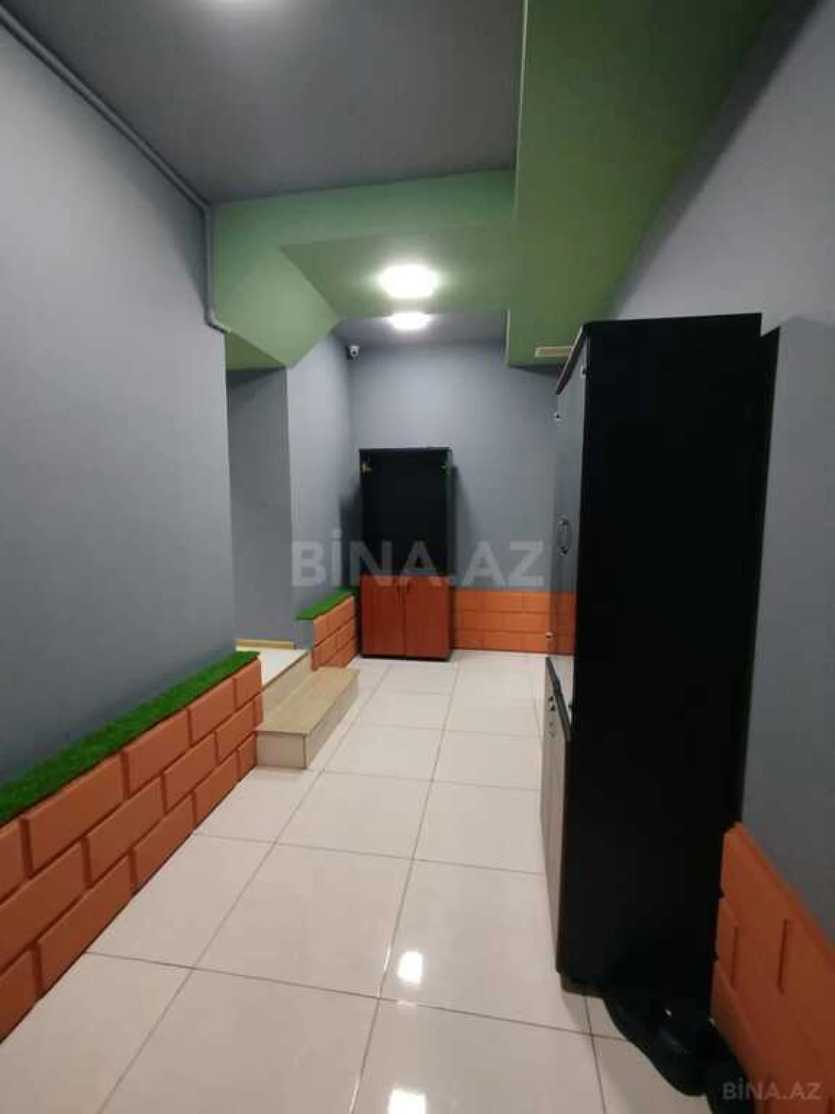 Satılır obyekt 260 m²