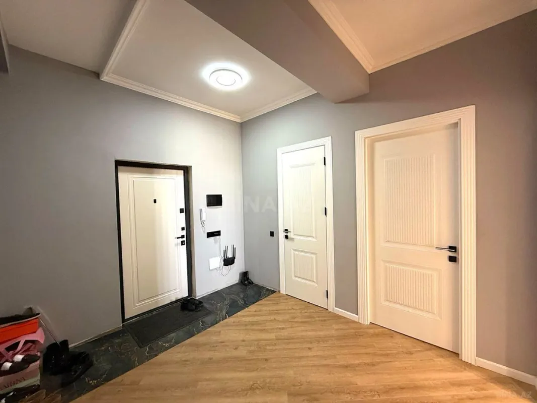 Satılır 2 otaqlı mənzil 76.6 m²