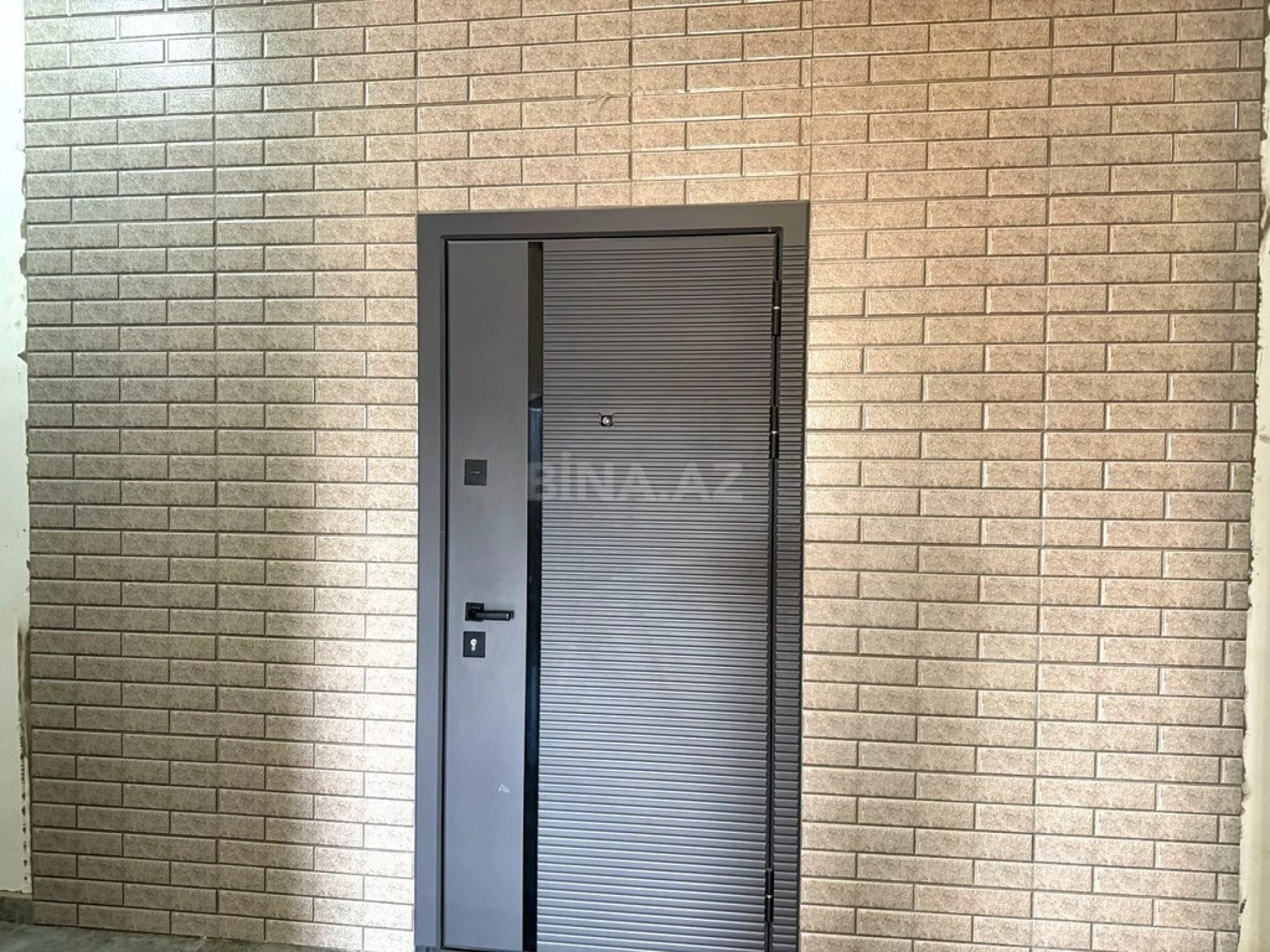 Satılır 2 otaqlı mənzil 76.6 m²