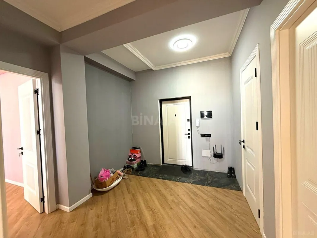 Satılır 2 otaqlı mənzil 76.6 m²