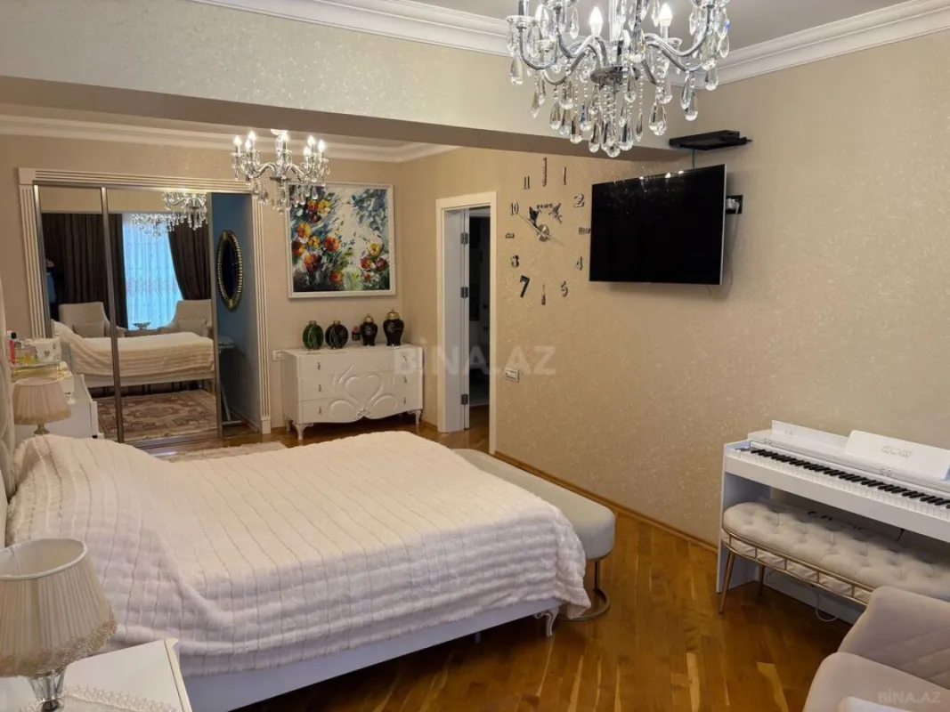 Satılır 4 otaqlı mənzil 170.5 m²