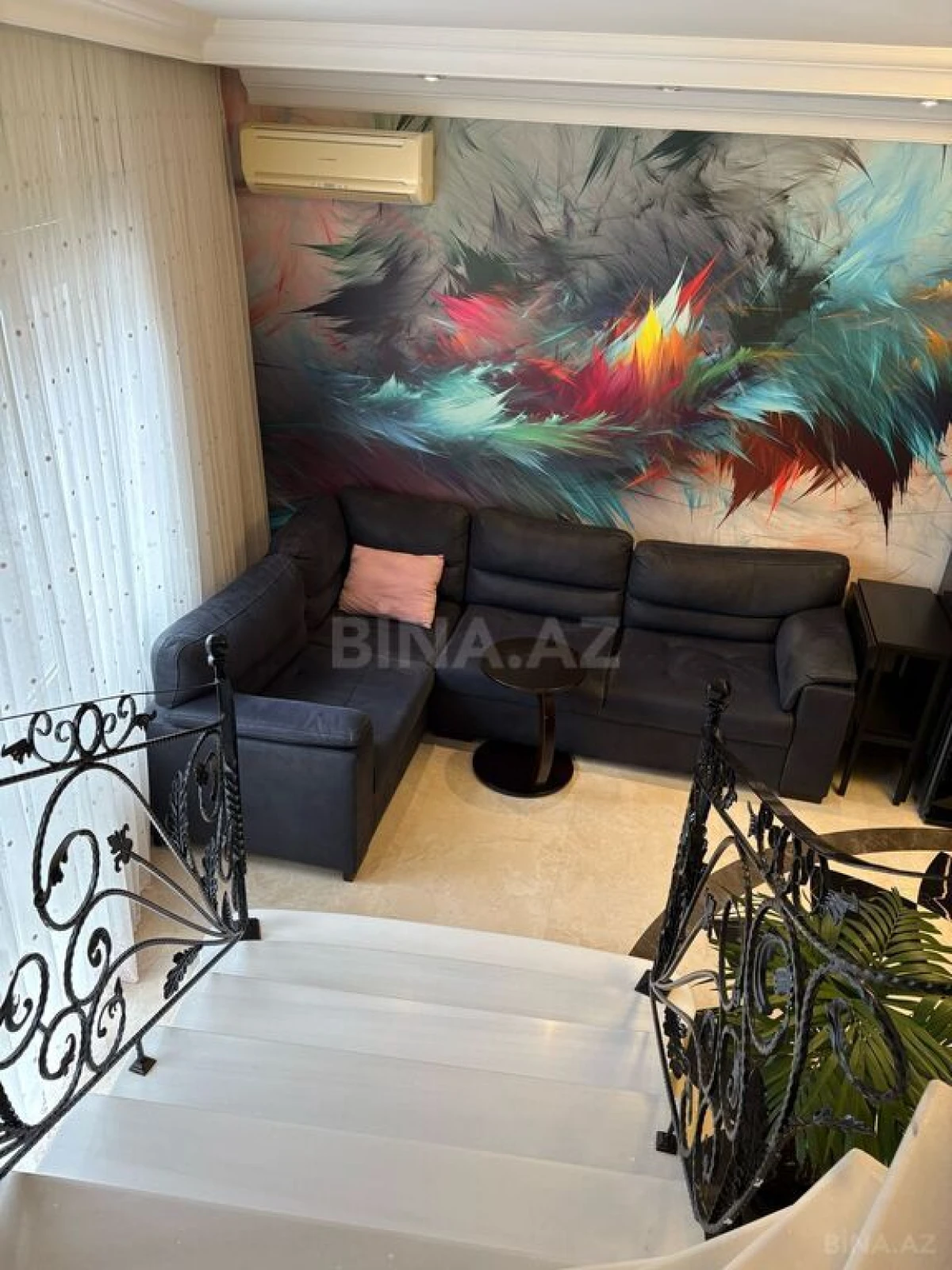 Satılır 4 otaqlı mənzil 170.5 m²