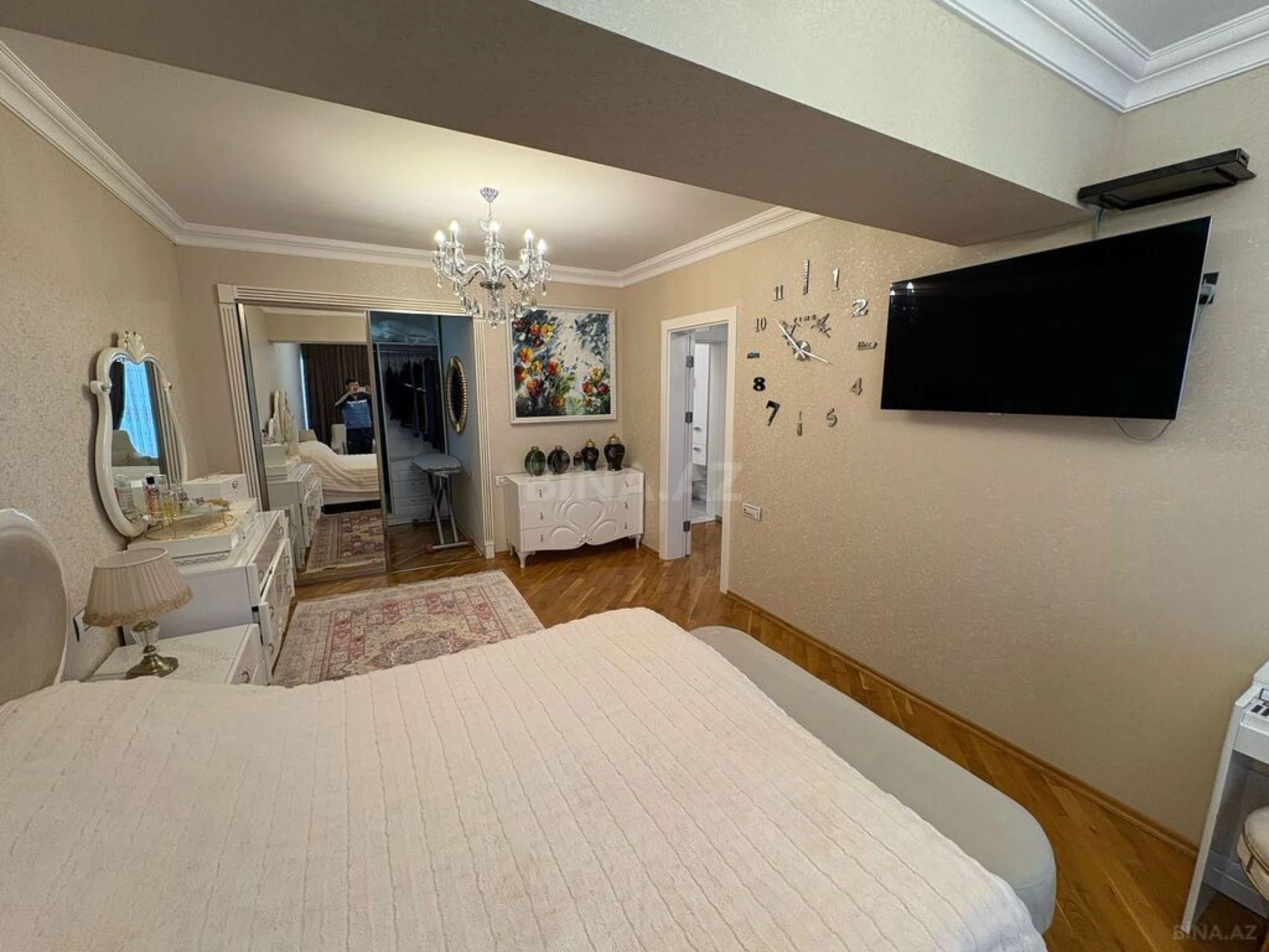Satılır 4 otaqlı mənzil 170.5 m²
