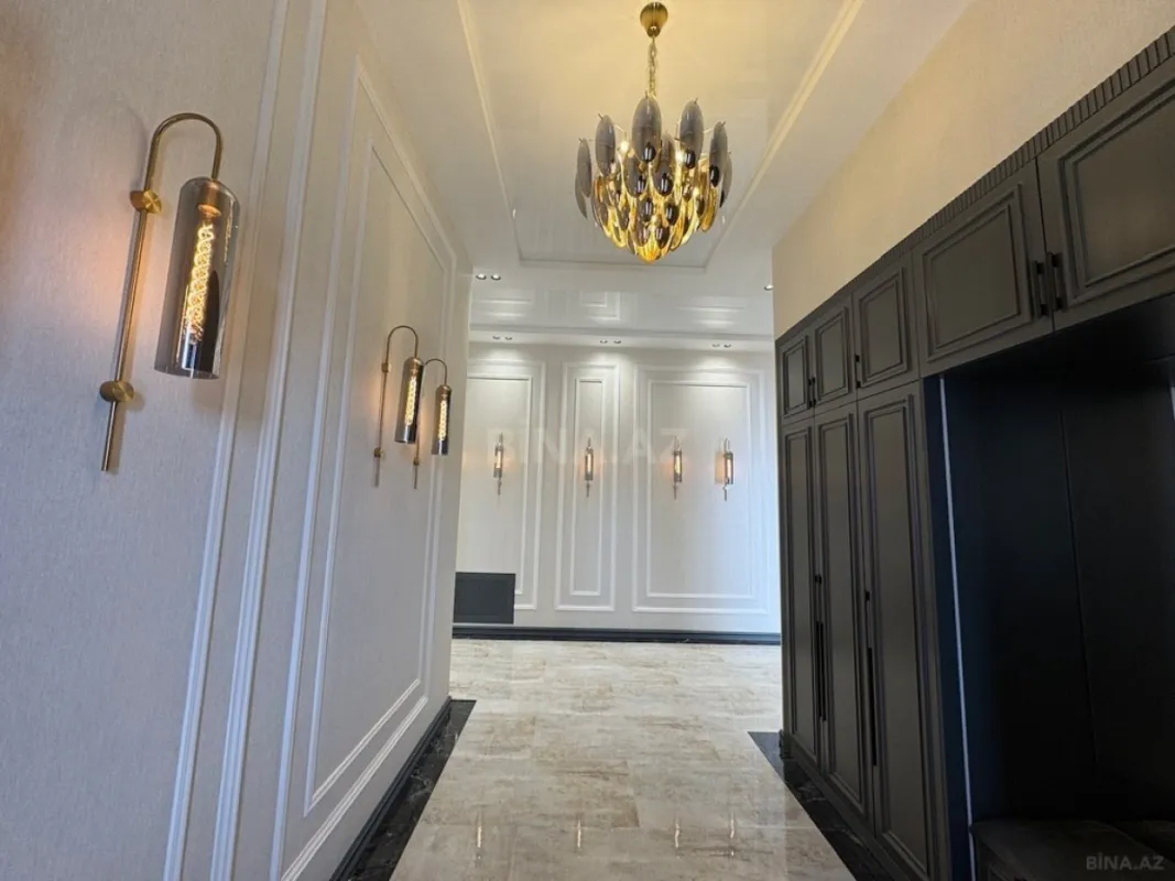 Satılır 5 otaqlı həyət evi 250 m²