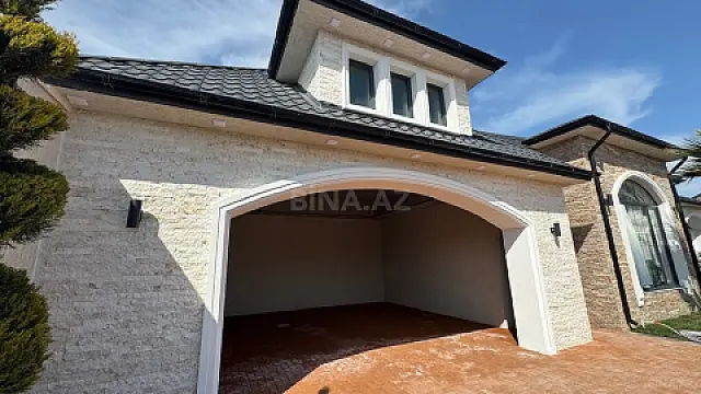 Satılır 5 otaqlı həyət evi 250 m²