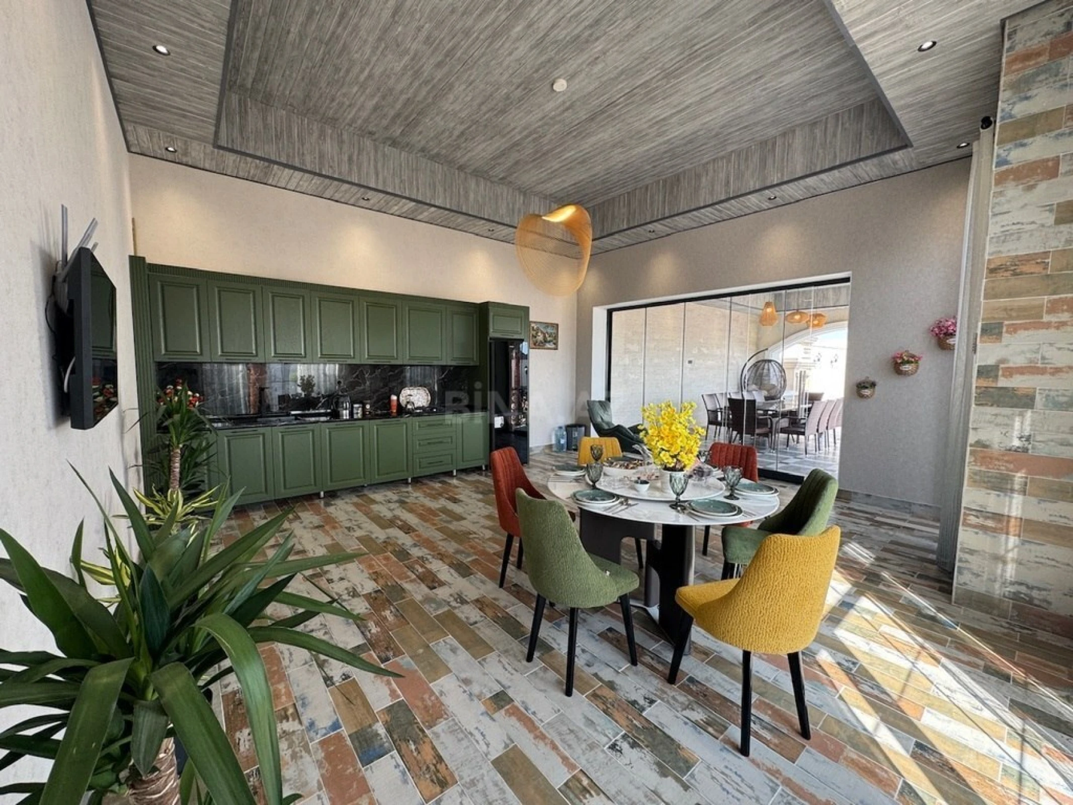 Satılır 5 otaqlı həyət evi 250 m²