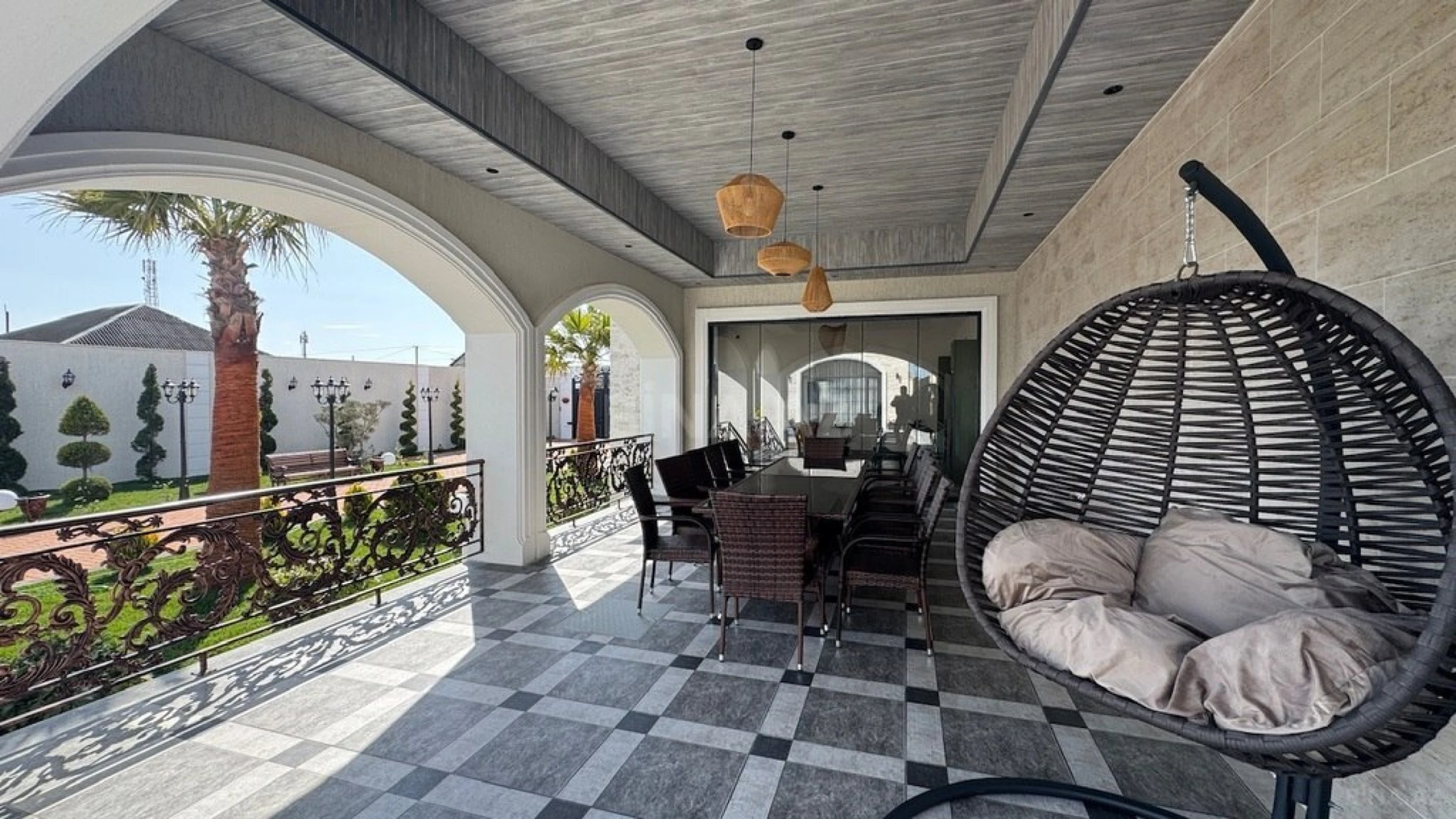 Satılır 5 otaqlı həyət evi 250 m²