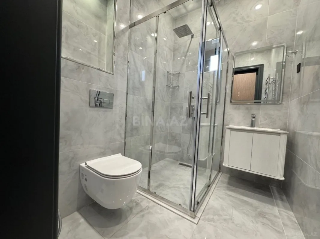 Satılır 5 otaqlı həyət evi 250 m²