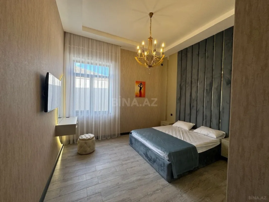 Satılır 5 otaqlı həyət evi 250 m²