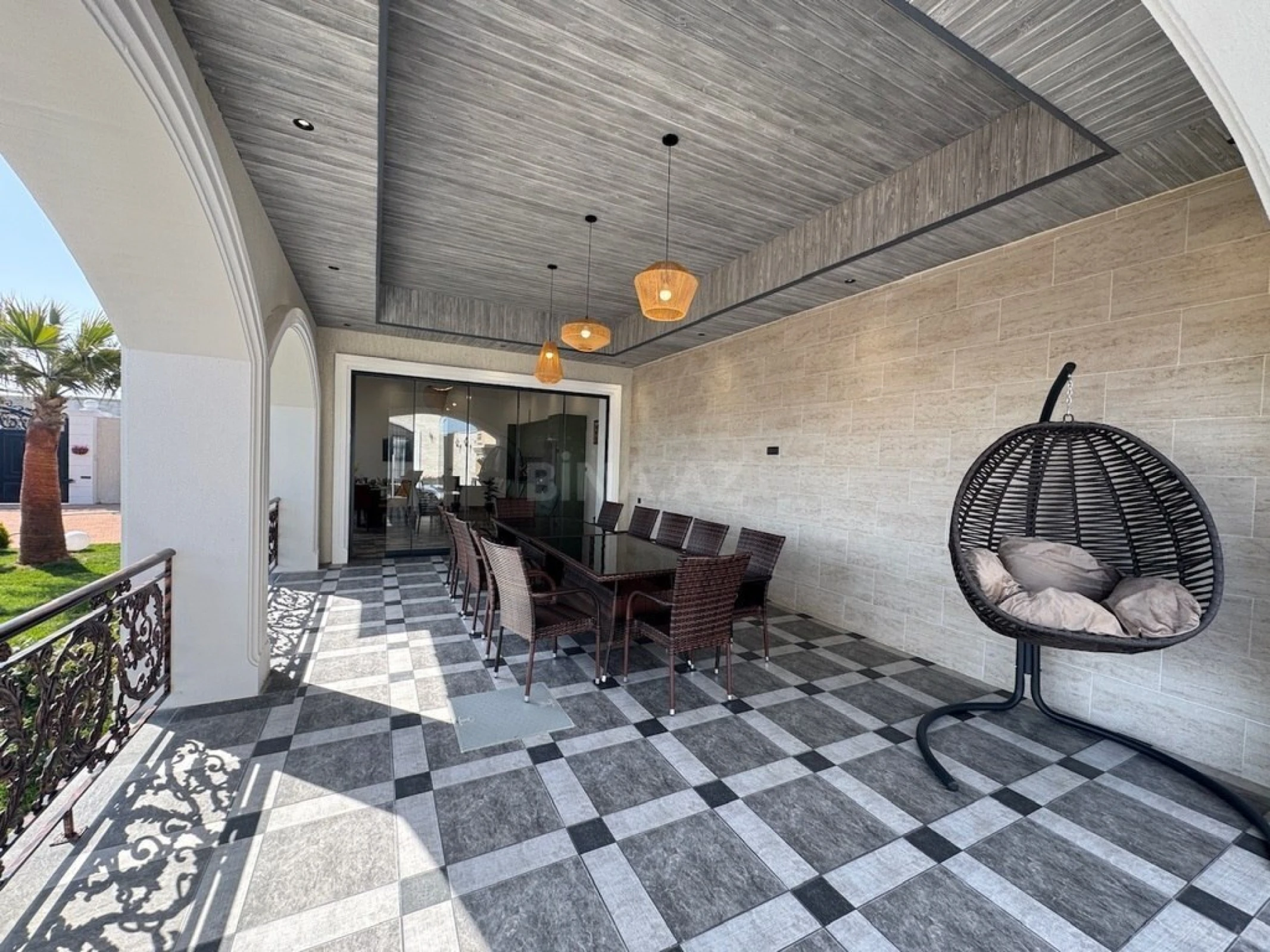 Satılır 5 otaqlı həyət evi 250 m²