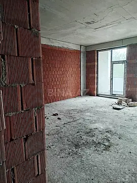 Satılır 2 otaqlı mənzil 106 m²