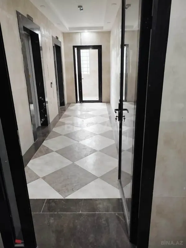 Satılır 2 otaqlı mənzil 106 m²