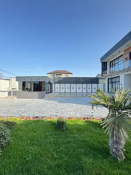 Satılır 6 otaqlı həyət evi 300 m²