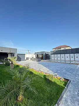 Satılır 6 otaqlı həyət evi 300 m²