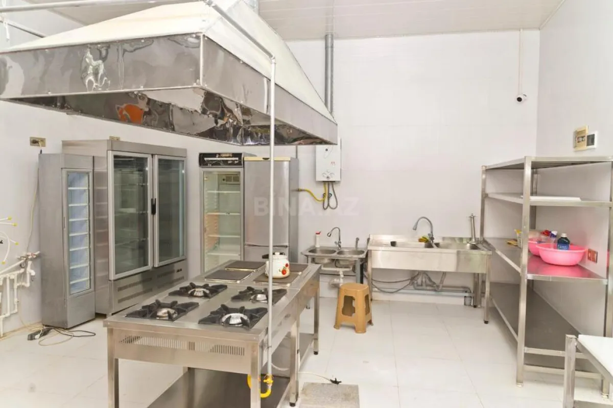 Satılır obyekt 1000 m²