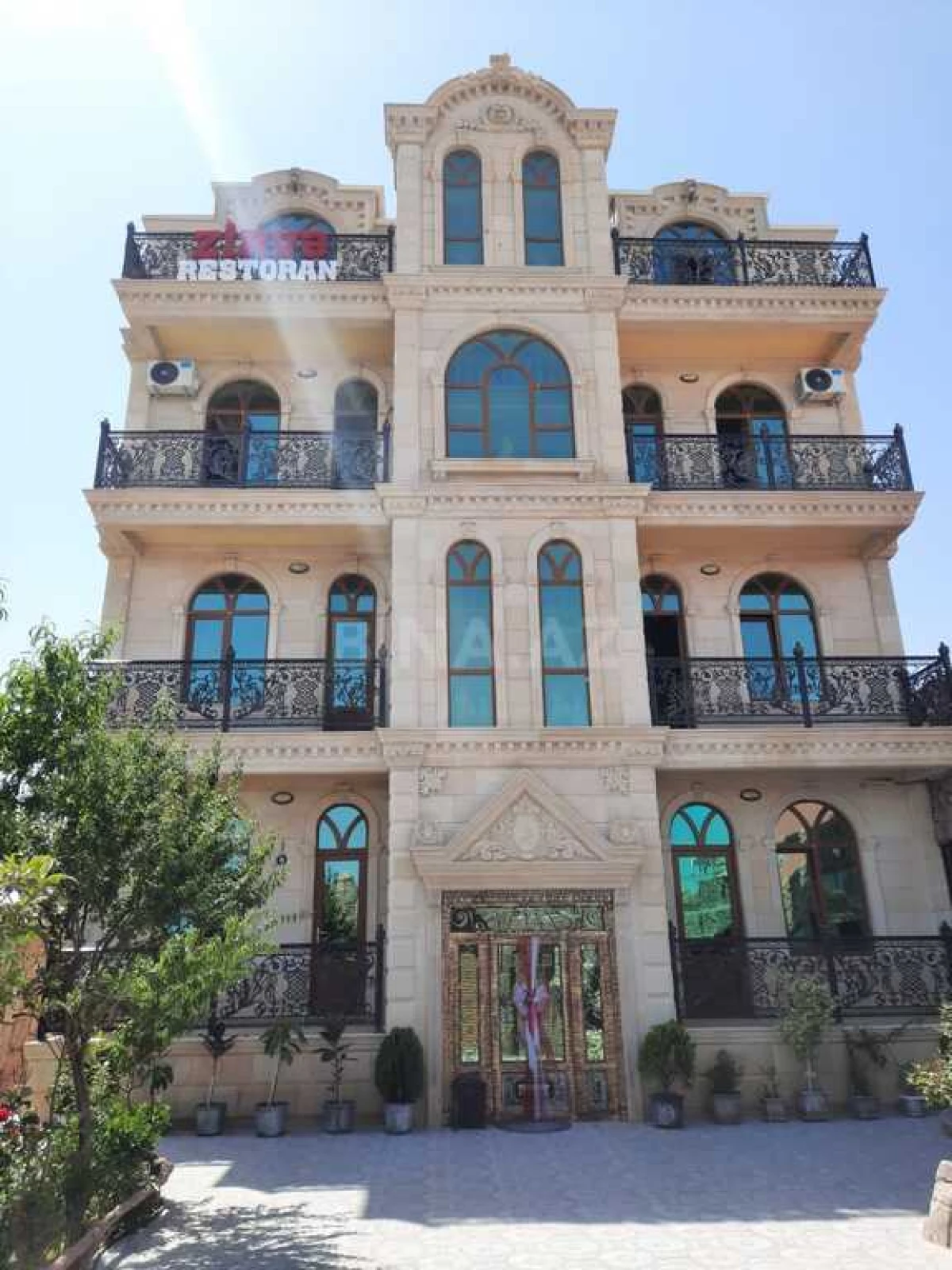 Satılır obyekt 1000 m²