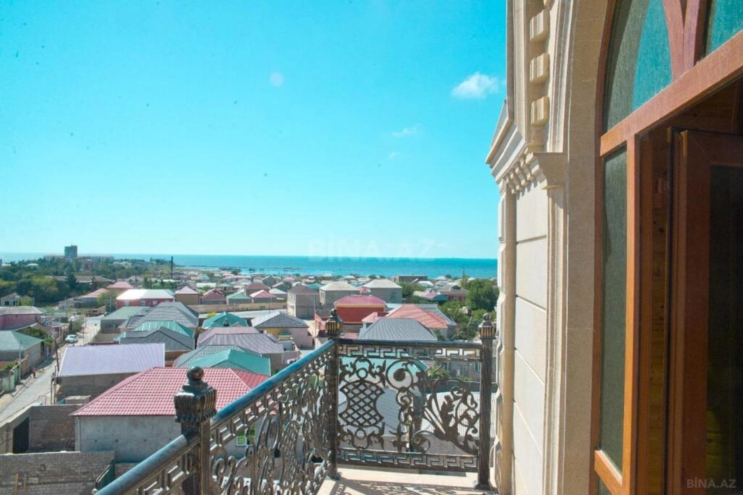 Satılır obyekt 1000 m²