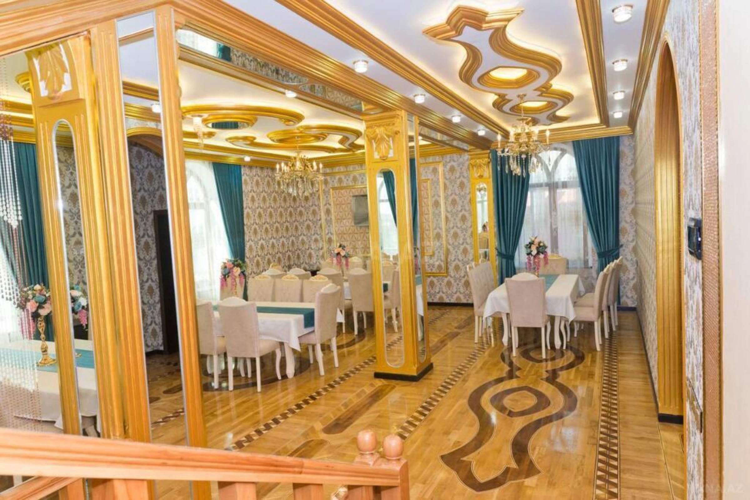 Satılır obyekt 1000 m²