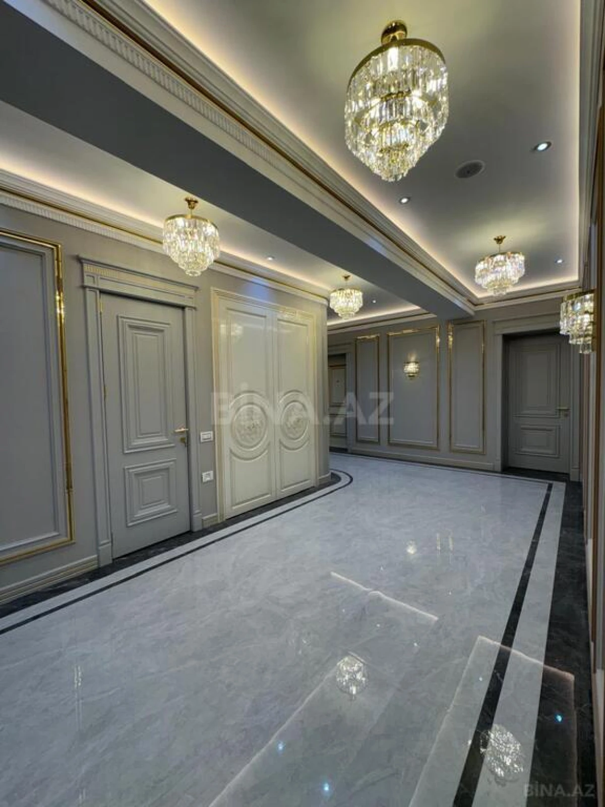 Satılır 4 otaqlı mənzil 150 m²