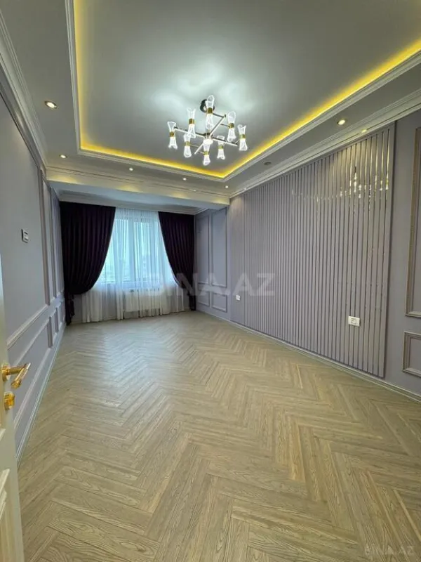 Satılır 4 otaqlı mənzil 150 m²
