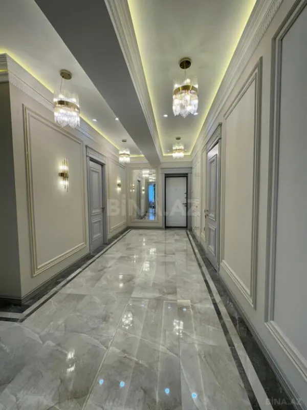 Satılır 4 otaqlı mənzil 150 m²
