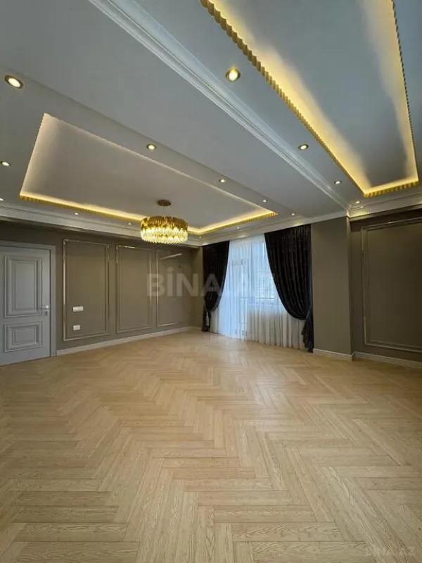 Satılır 4 otaqlı mənzil 150 m²
