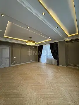 Satılır 4 otaqlı mənzil 150 m²
