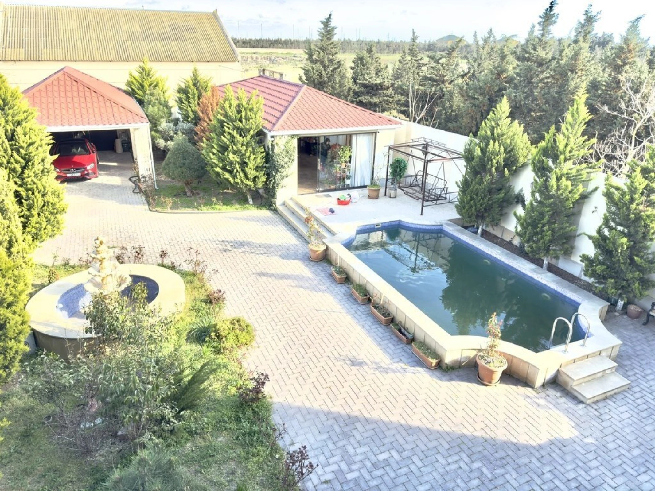 Satılır 6 otaqlı həyət evi 360 m²