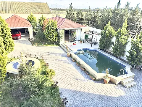 Satılır 6 otaqlı həyət evi 360 m²