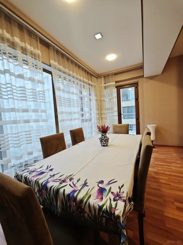 Satılır 3 otaqlı mənzil 113 m²