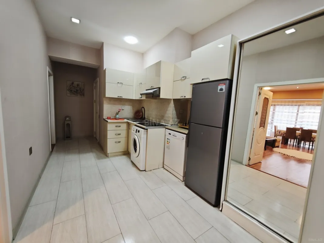 Satılır 3 otaqlı mənzil 113 m²