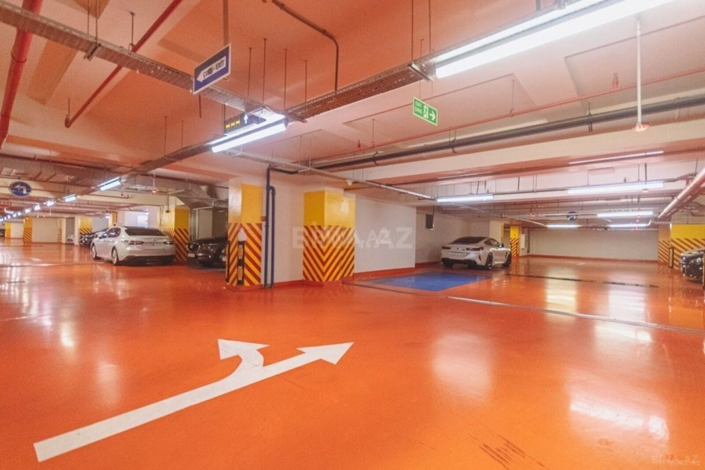 Satılır 3 otaqlı mənzil 113 m²