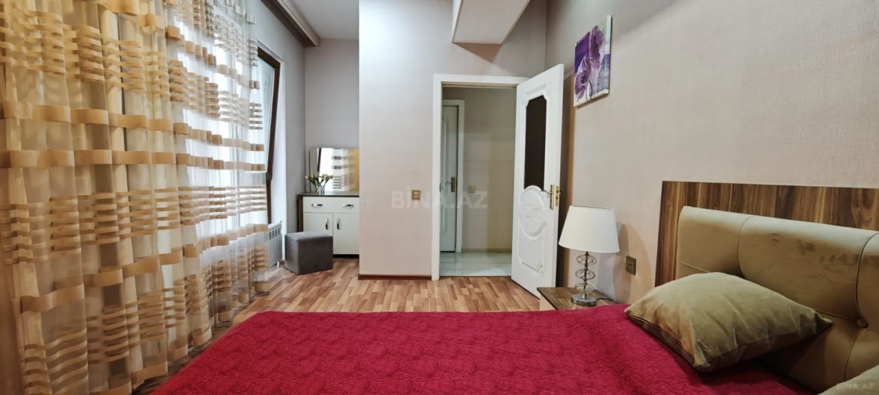 Satılır 3 otaqlı mənzil 113 m²