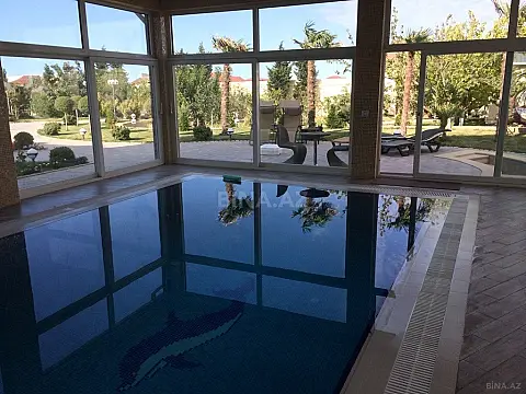 Satılır 8 otaqlı həyət evi 600 m²