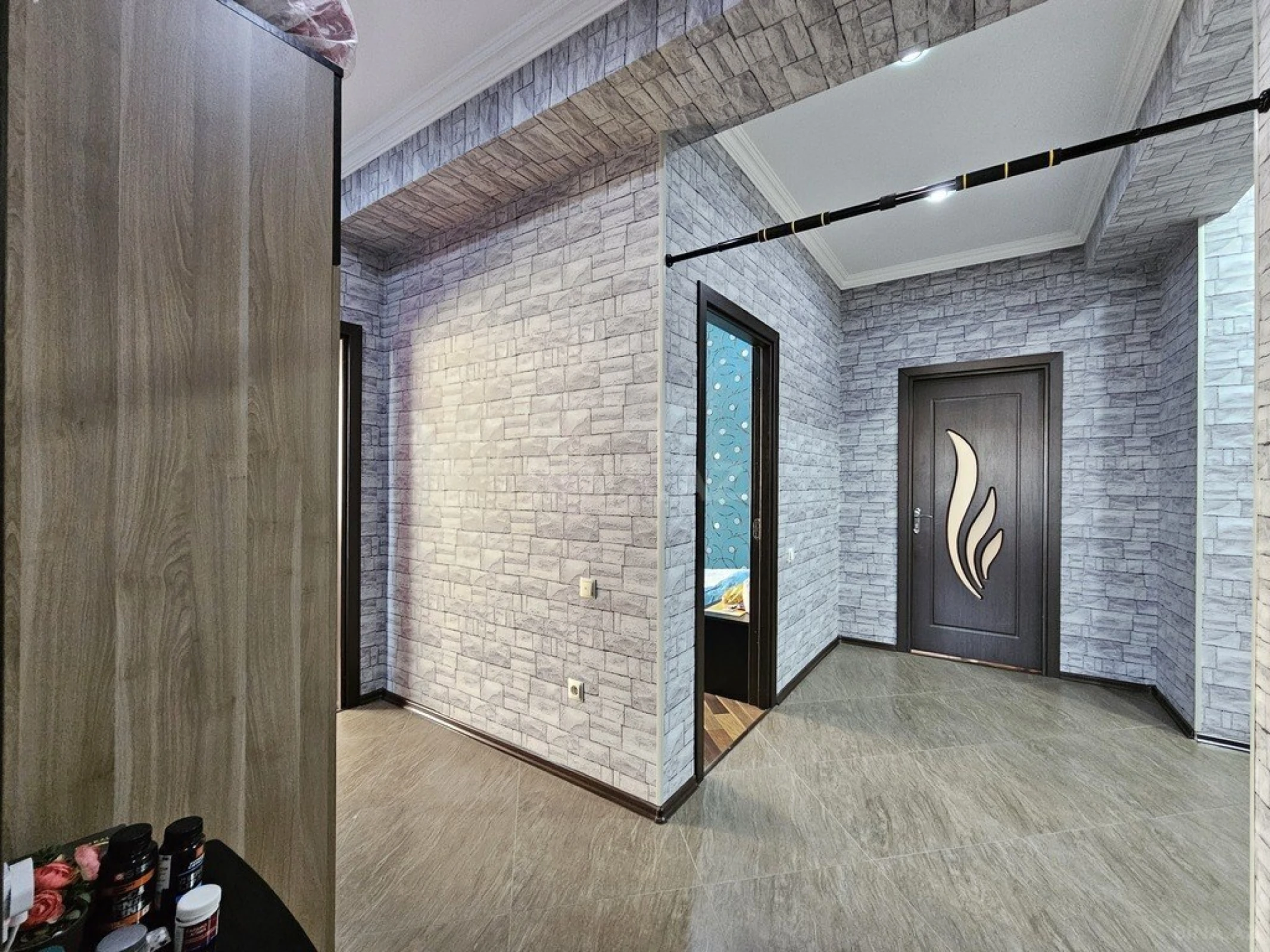 Satılır 4 otaqlı mənzil 132 m²